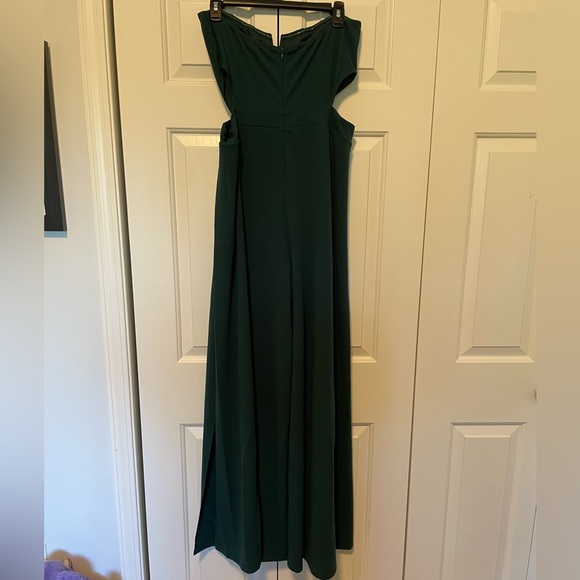 Green Lulus jumpsuit - Picture 4 of 7